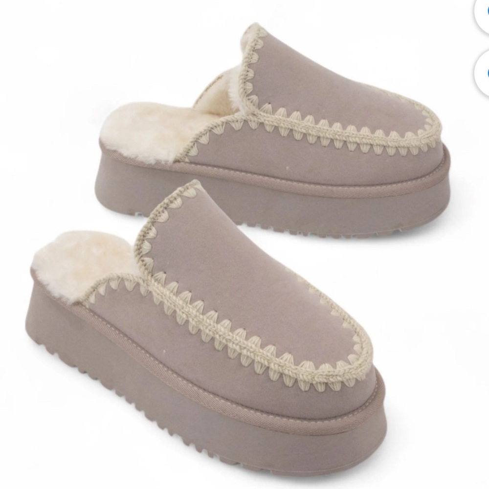 Ccocco amber mules light grey sz 8.5 M